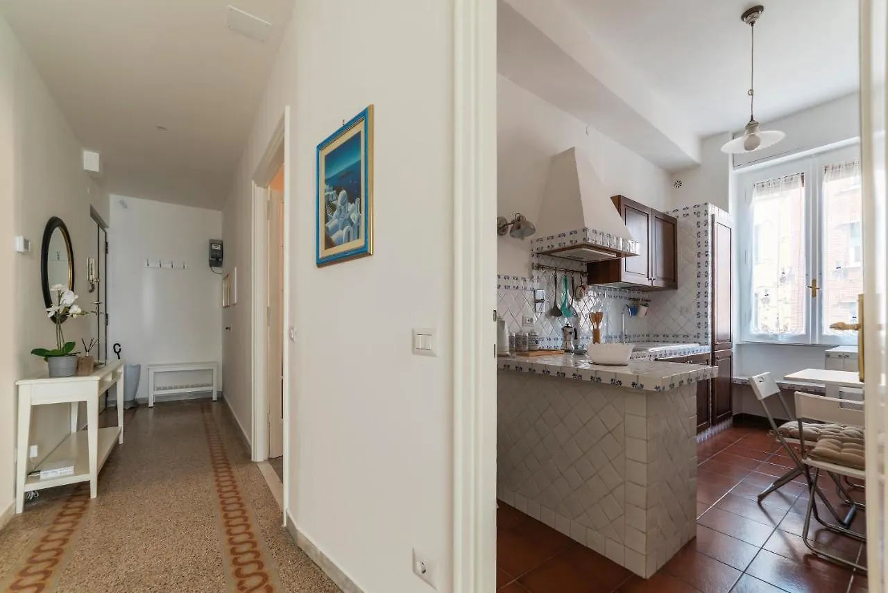 Apartment Bright Apt - San Pietro & Castel Sant'Angelo Rome
